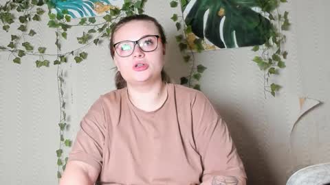 Snapshot of seductive_she_wolf chatting on 6, 10, 2025 seductive_she_wolf online show from 6, 10, 2025