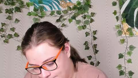 Snapshot of seductive_she_wolf chatting on 19, 10, 2025 seductive_she_wolf online show from 19, 10, 2025