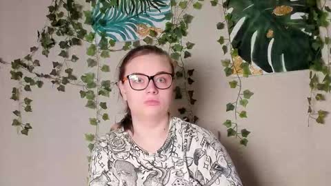 Snapshot of seductive_she_wolf chatting on 27, 10, 2025 seductive_she_wolf online show from 27, 10, 2025