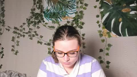 Snapshot of seductive_she_wolf chatting on 3, 11, 2025 seductive_she_wolf online show from 3, 11, 2025