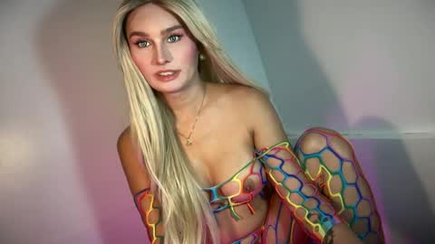Snapshot of seductive_temptation1 chatting on 7, 5, 2026 cath online show from 7, 5, 2026