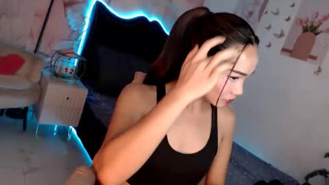 Snapshot of seductive_vana chatting on 11, 11, 2025 Vanessa online show from 11, 11, 2025