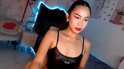 Snapshot of seductive_vana chatting on 17, 11, 2025 Vanessa online show from 17, 11, 2025