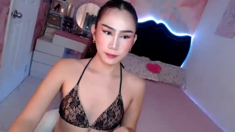 Snapshot of seductive_vana chatting on 15, 5, 2026 Vanessa online show from 15, 5, 2026