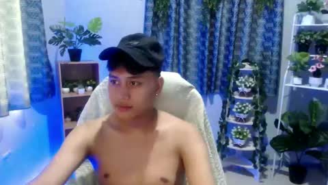 Snapshot of seductivee_bigcock chatting on 25, 10, 2025 John online show from 25, 10, 2025