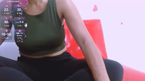 Estefany online show from 8, 11, 2025