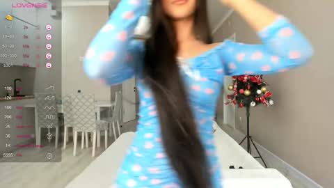 Akira Youri online show from 25, 12, 2024