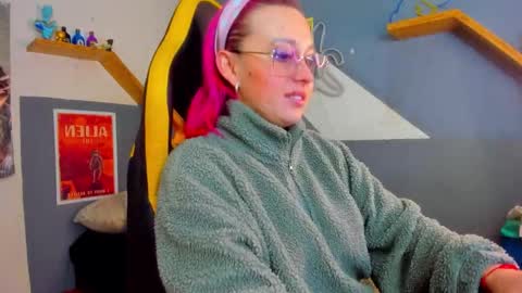 Yeyis  online show from 28, 11, 2025