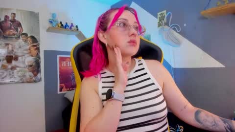 Yeyis  online show from 3, 12, 2025