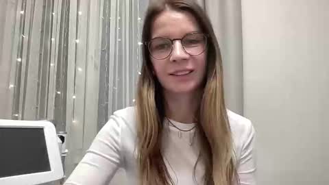 selamiyaa online show from 8, 4, 2026