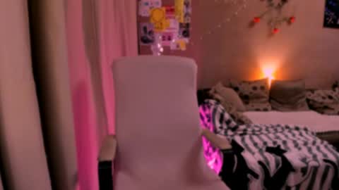 Snapshot of selectrra chatting on 4, 6, 2026 selectrra online show from 4, 6, 2026