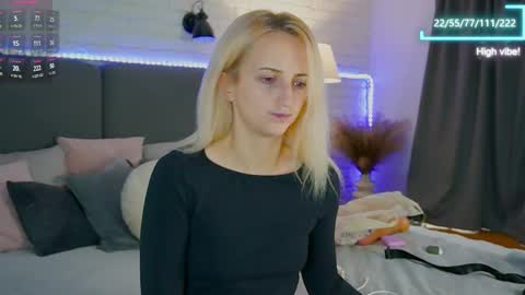 Selena Lily online show from 29, 9, 2025