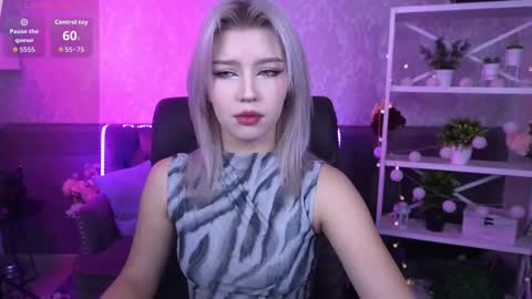 selenairis online show from 12, 10, 2025