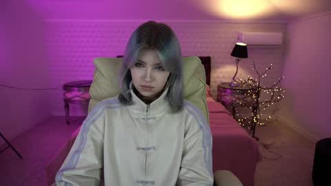 selenairis online show from 2, 4, 2026