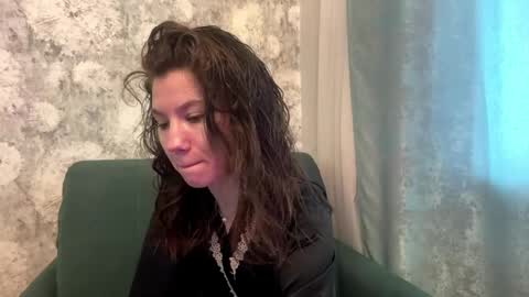 Snapshot of selenakiss_ chatting on 13, 5, 2026 Selena online show from 13, 5, 2026