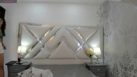 Selena reyess online show from 19, 9, 2025