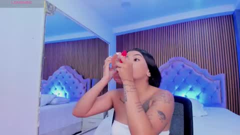 selenastonne online show from 19, 10, 2025