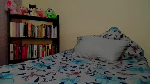 Snapshot of selene_hebe chatting on 25, 4, 2026 selene_hebe online show from 25, 4, 2026