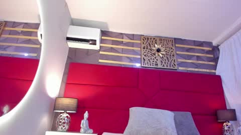 Selene online show from 9, 3, 2025