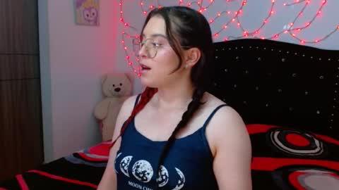 Selene G  online show from 20, 11, 2025