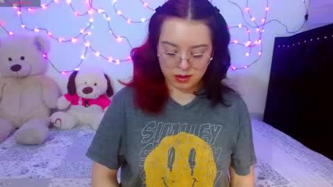 Selene G  online show from 18, 4, 2026