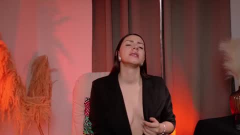 Snapshot of selenenova chatting on 11, 7, 2026 Selene Nova online show from 11, 7, 2026