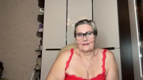 Selenna online show from 8, 3, 2026