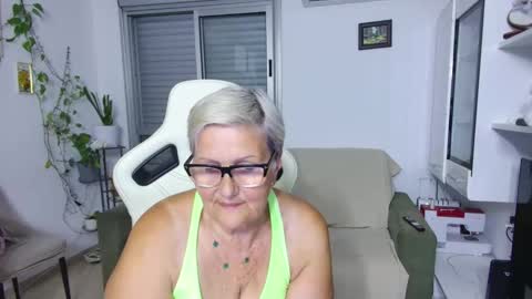 Selenna online show from 4, 6, 2026