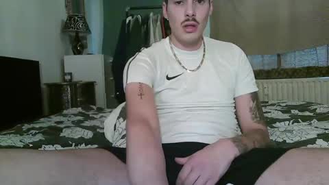 Snapshot of selfsklover chatting on 12, 6, 2026 OF Selfloverr1 online show from 12, 6, 2026