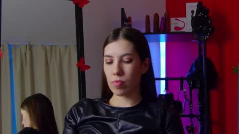 Nicole online show from 3, 2, 2026