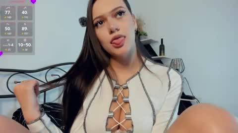 Snapshot of sellectorry chatting on 8, 6, 2026 Julia online show from 8, 6, 2026