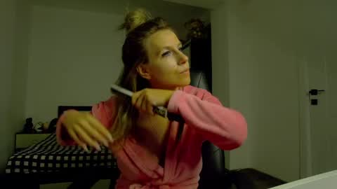 sellena_angel online show from 25, 4, 2026