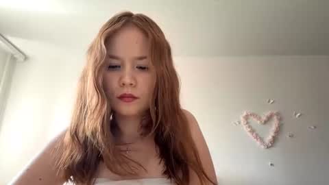Snapshot of selmacalumag chatting on 25, 7, 2026 Lily online show from 25, 7, 2026
