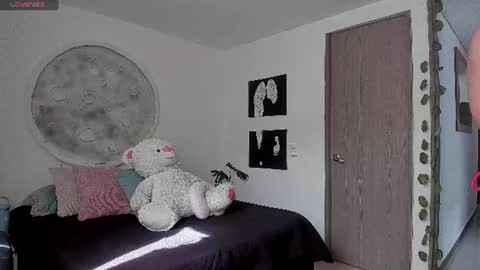 Snapshot of selyn_ chatting on 25, 6, 2026 Selyn online show from 25, 6, 2026