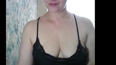 Snapshot of send_me chatting on 2, 3, 2025 send me online show from 2, 3, 2025