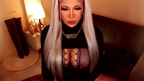 Snapshot of sensational_diva chatting on 12, 12, 2024 unstappable queen kate online show from 12, 12, 2024
