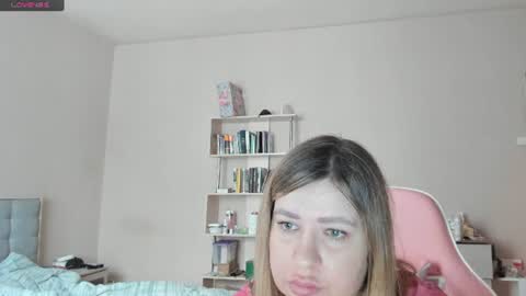 Snapshot of sensetive_mary chatting on 3, 7, 2026 Mary Cherry online show from 3, 7, 2026