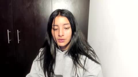 Snapshot of sensual_skinny chatting on 24, 9, 2025 sensual_skinny online show from 24, 9, 2025
