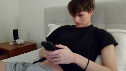 Snapshot of sensualalien chatting on 14, 11, 2025 Cam online show from 14, 11, 2025