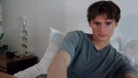 Snapshot of sensualalien chatting on 27, 11, 2025 Cam online show from 27, 11, 2025