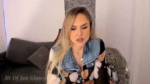 Snapshot of sensualbarbies chatting on 30, 1, 2025 sensualbarbies online show from 30, 1, 2025