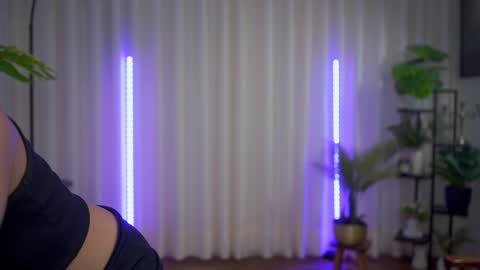 Maria- OF sensual bee online show from 10, 12, 2024