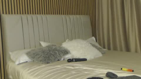 Snapshot of sensualhallie chatting on 15, 4, 2026 Hallie online show from 15, 4, 2026