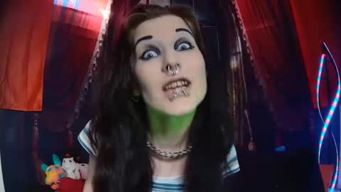 Snapshot of seraphinmunster chatting on 3, 12, 2024 Seraphin Munster online show from 3, 12, 2024