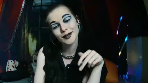 Snapshot of seraphinmunster chatting on 5, 3, 2025 Seraphin Munster online show from 5, 3, 2025
