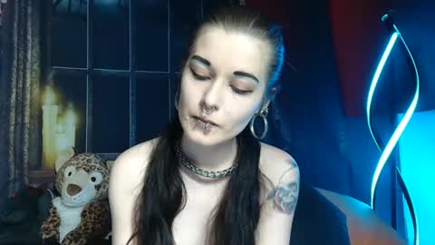 Snapshot of seraphinmunster chatting on 9, 3, 2025 Seraphin Munster online show from 9, 3, 2025
