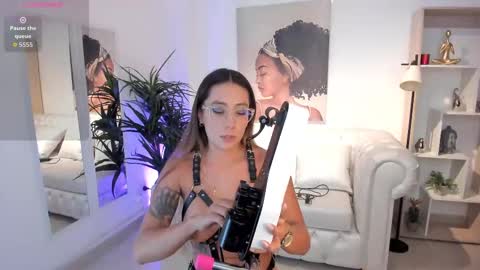 serena___ online show from 12, 9, 2025