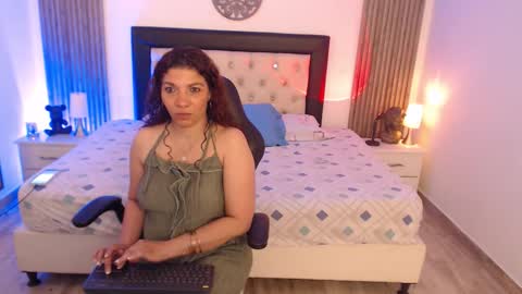 Snapshot of serena_houstonn chatting on 25, 2, 2026 Serena online show from 25, 2, 2026