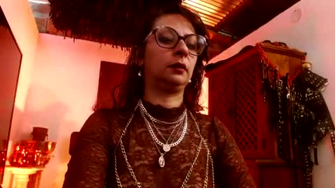 Snapshot of serena_xyz chatting on 3, 6, 2026 Serena Xyz online show from 3, 6, 2026
