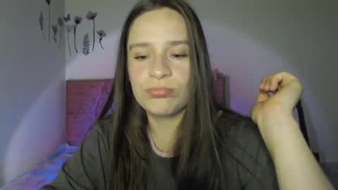 Snapshot of serenity_crystal chatting on 12, 10, 2025 serenity_crystal online show from 12, 10, 2025